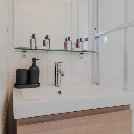 Quiet -1br-4p - * Neuilly-sur-Seine